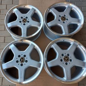 MERCEDES SL R 230 " SEHR SELTENER " ORIGINAL AMG FELGENSATZ 8.5 J + 9.5 J x 19 ZOLL