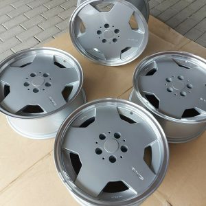 Mercedes E 124 E Klasse ORIGINAL AMG 8 J x 17 Zoll ET 28 Felgen C7400098