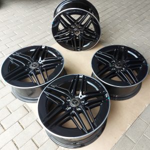 Mercedes V Klasse und Vito W 447 Original AMG 8,0 J x 19 Zoll ET 52 Schwarz glänzend